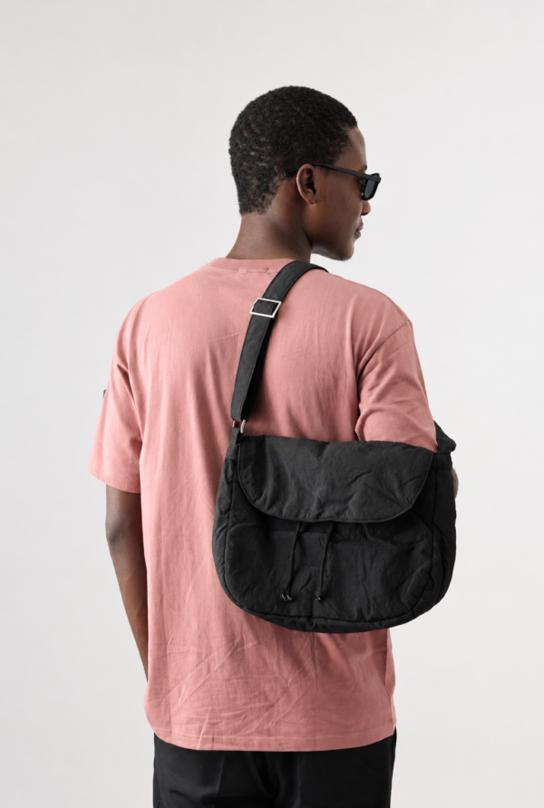 REGULAR FIT T-SHIRT