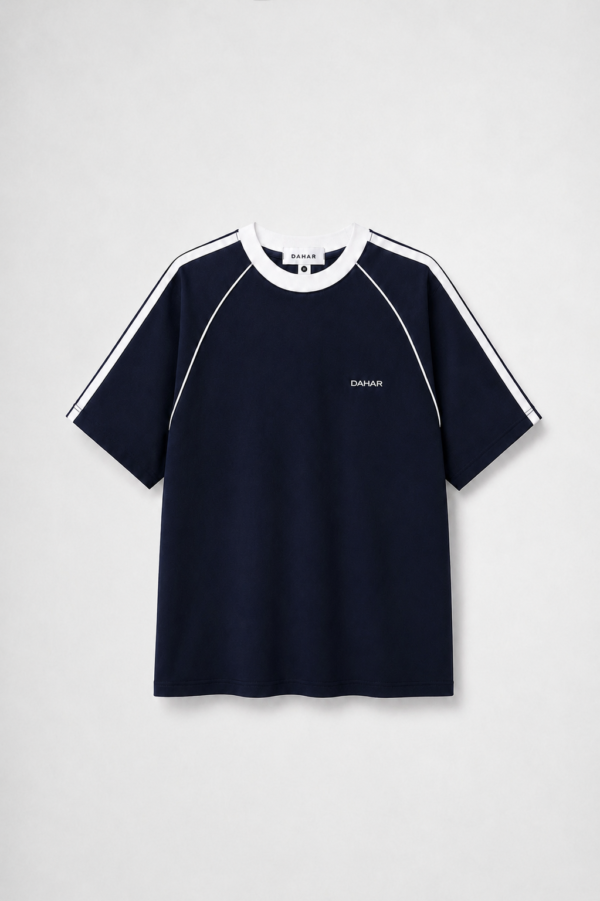 Loose 250 GSM cotton graphic T-shirt with front silk screen print.