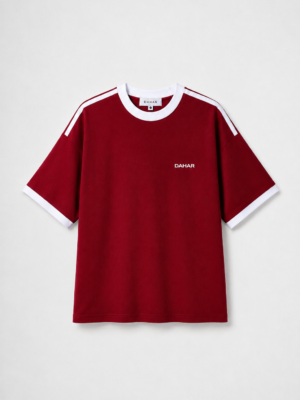 Contrast T-shirt with ribbed collar and sleeve trims.