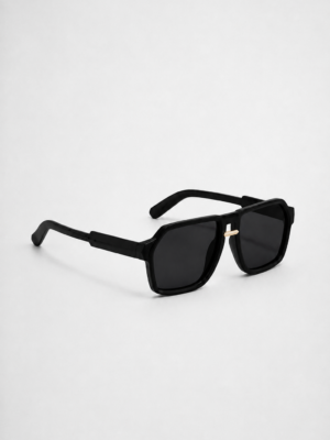 TINTED AVIATOR SUNGLASSES Classic aviator sunglasses with tinted UV400 lenses.